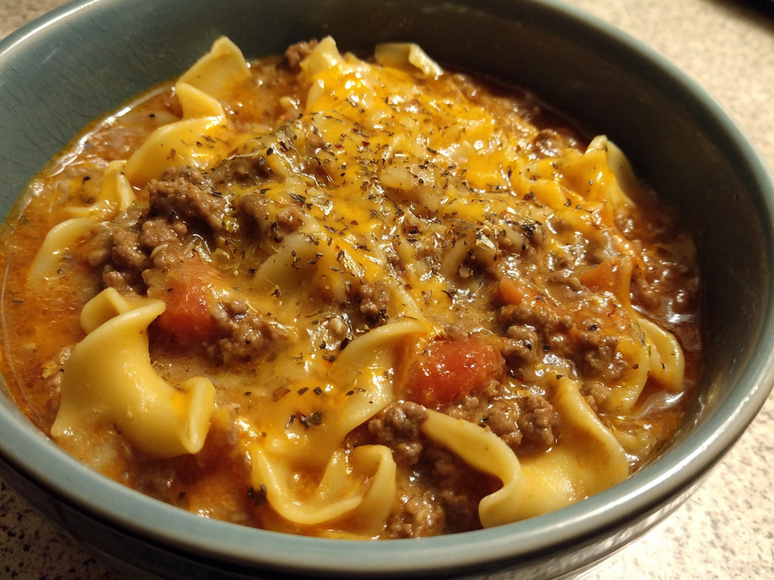 Easy Crockpot Cheesy Beef and Noodles